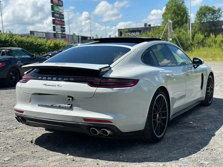 Porsche Panamera 4.0 V8 Bi-Turbo 4S